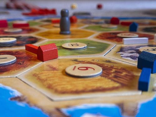 מבט מקרוב על לוח קטאן